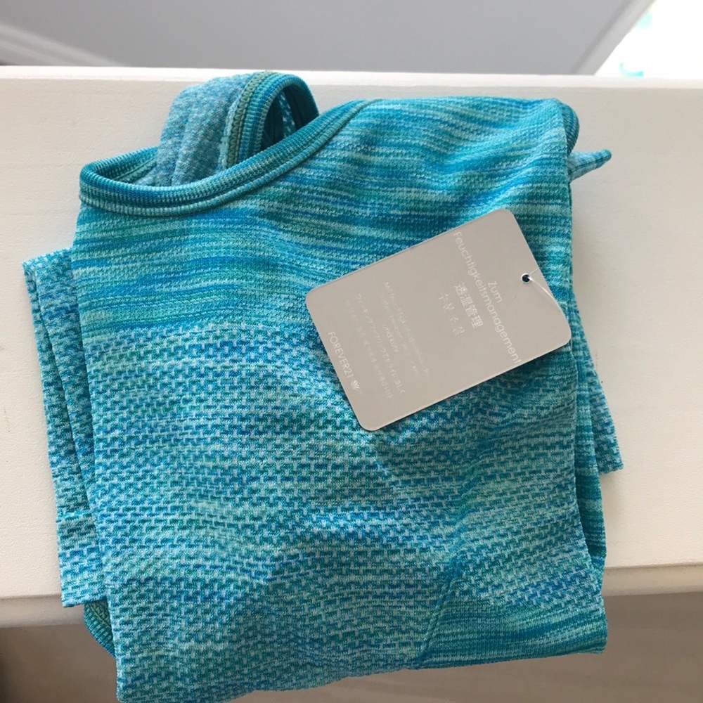 Blue top - Picture 7 of 7